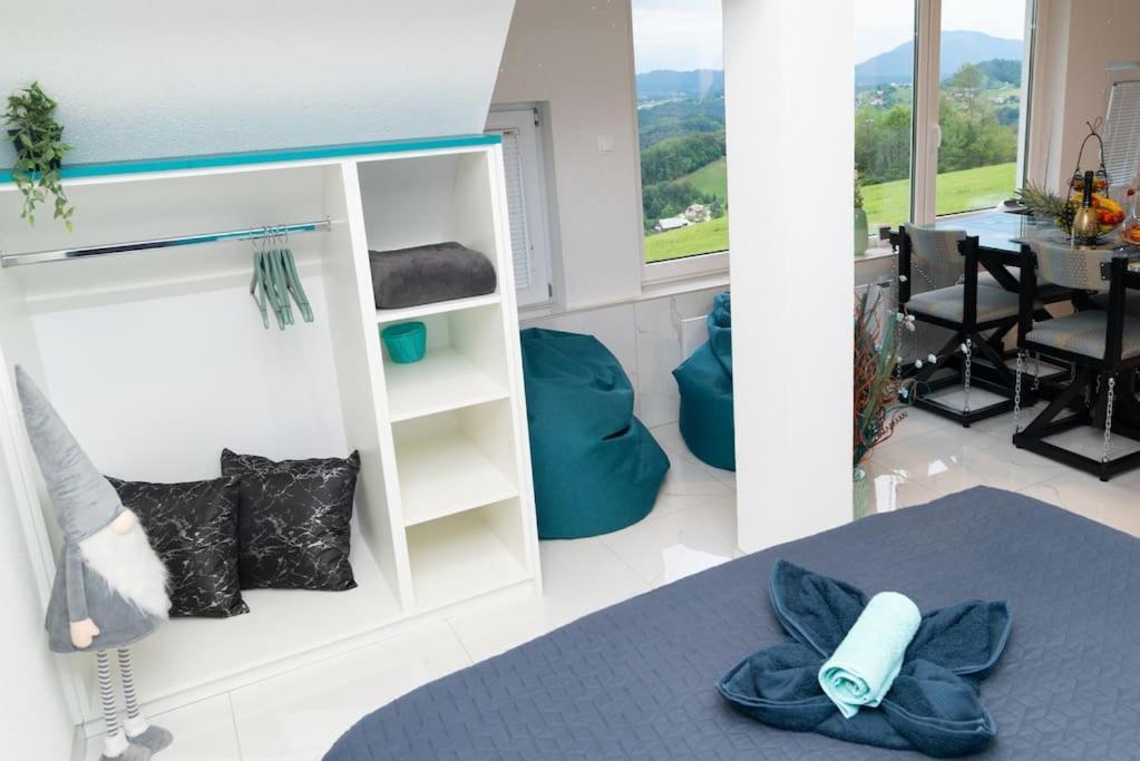 Ferienhaus Vineyard House With Sauna And Jacuzzi For 2 Gorica pri Slivnici