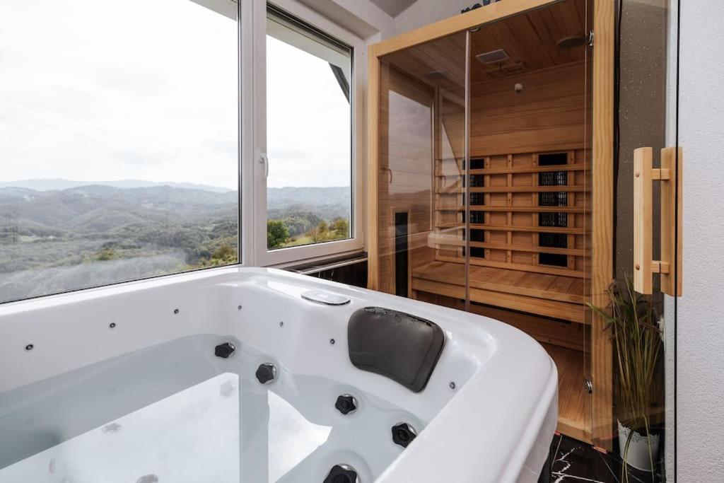 Vineyard House With Sauna And Jacuzzi For 2 * Gorica pri Slivnici
